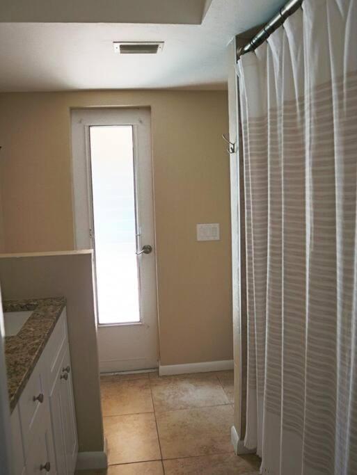 Cozy Retreat, Heated Pool, Water Canal, Bikes,3 Bedroom Cape Coral Dış mekan fotoğraf