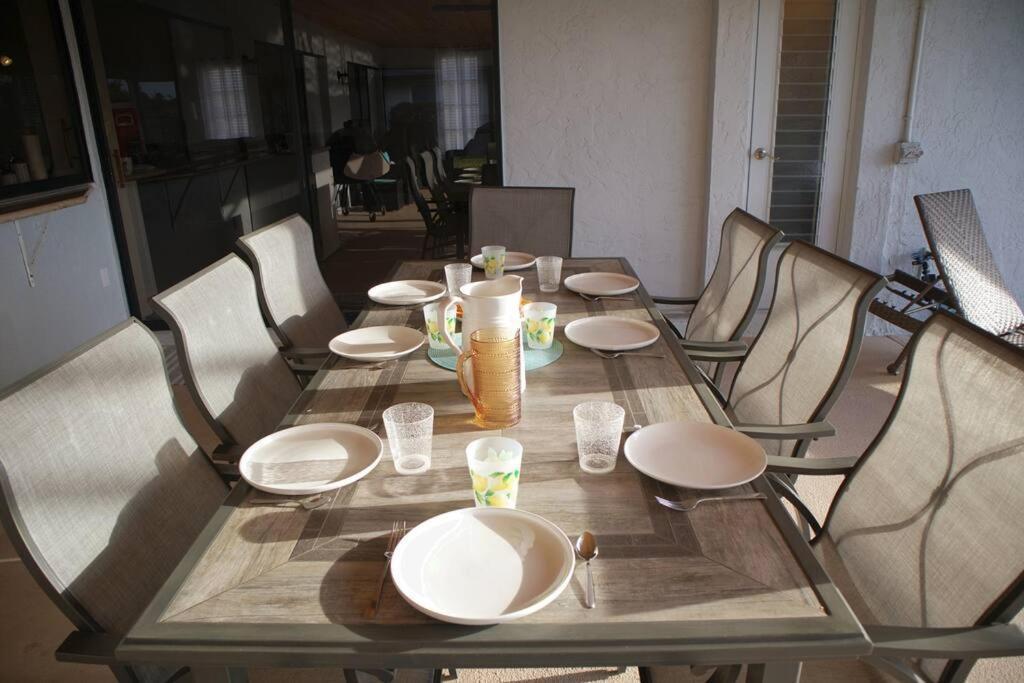 Cozy Retreat, Heated Pool, Water Canal, Bikes,3 Bedroom Cape Coral Dış mekan fotoğraf