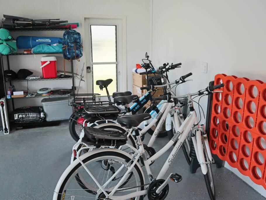 Cozy Retreat, Heated Pool, Water Canal, Bikes,3 Bedroom Cape Coral Dış mekan fotoğraf
