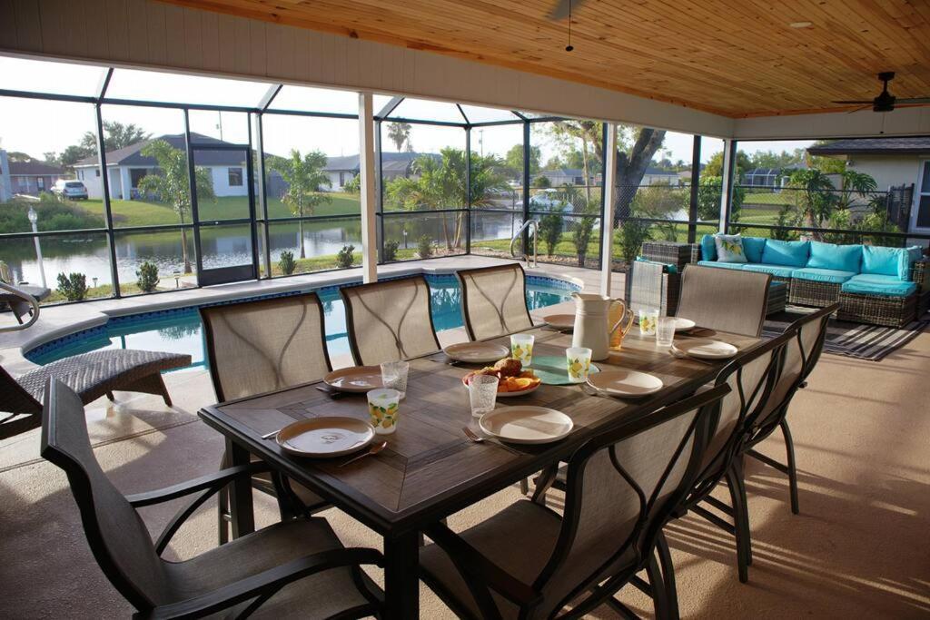 Cozy Retreat, Heated Pool, Water Canal, Bikes,3 Bedroom Cape Coral Dış mekan fotoğraf