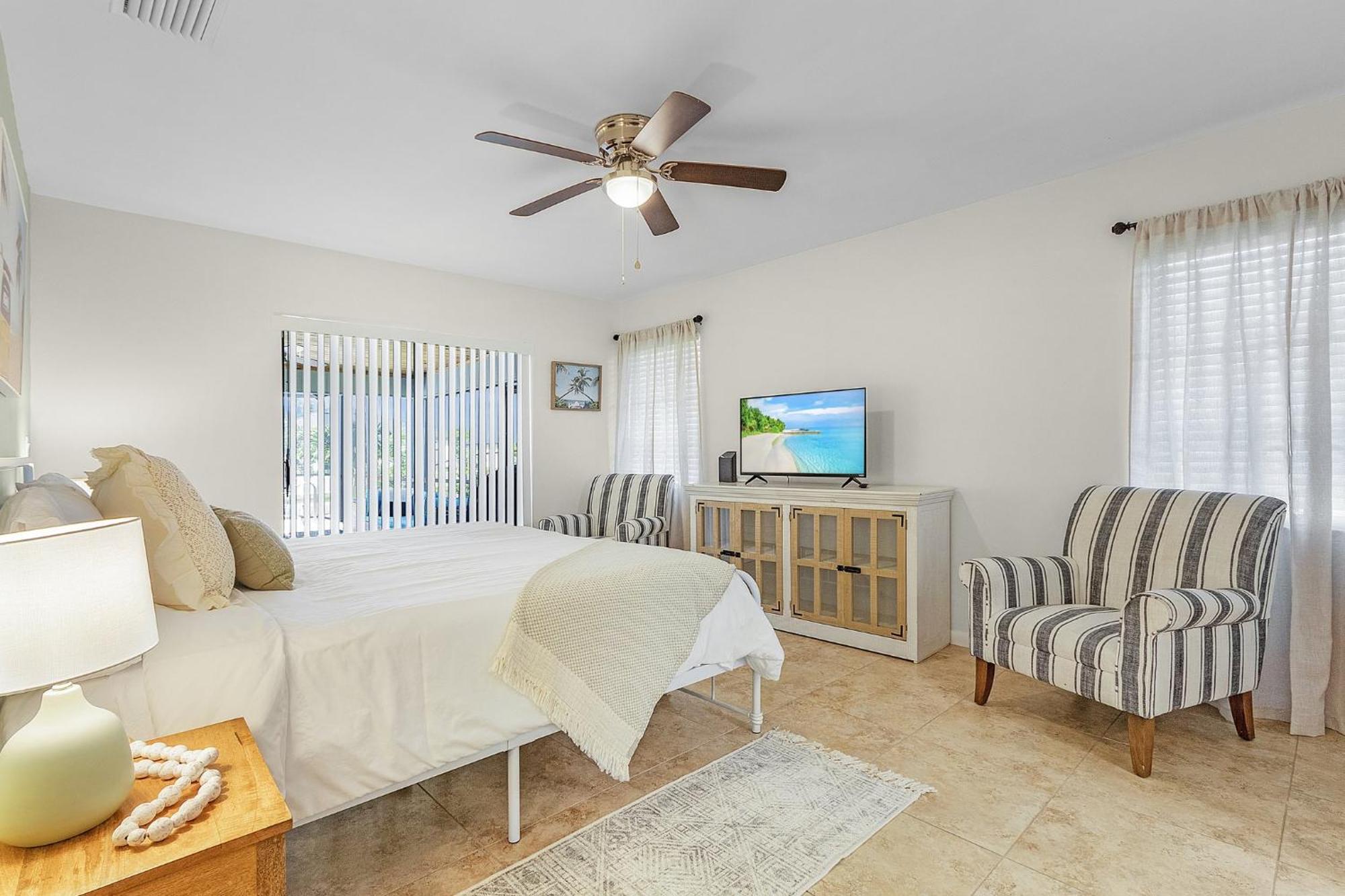 Cozy Retreat, Heated Pool, Water Canal, Bikes,3 Bedroom Cape Coral Dış mekan fotoğraf