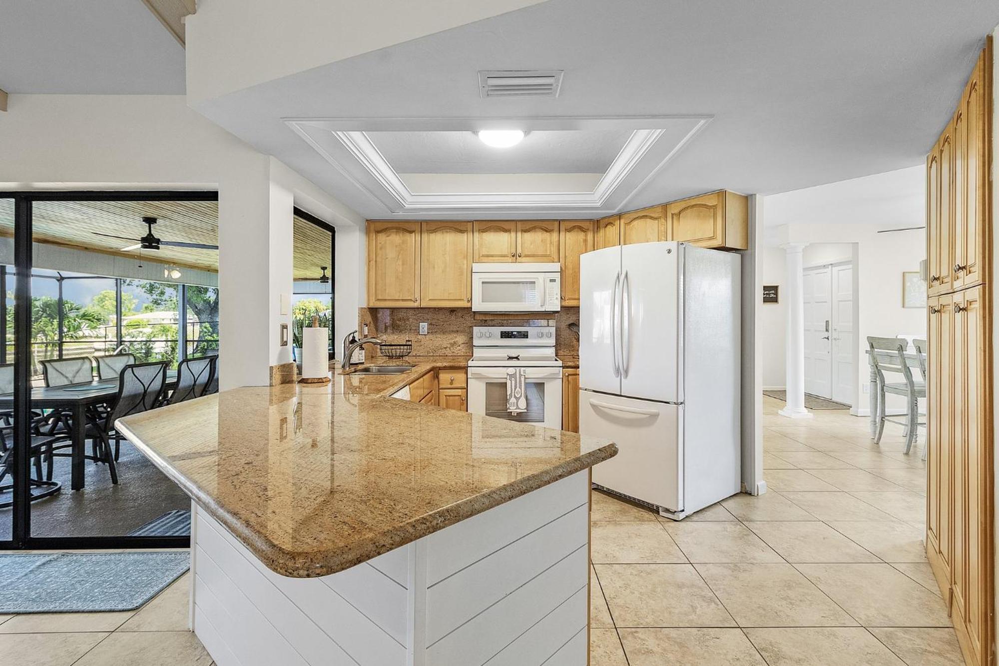 Cozy Retreat, Heated Pool, Water Canal, Bikes,3 Bedroom Cape Coral Dış mekan fotoğraf