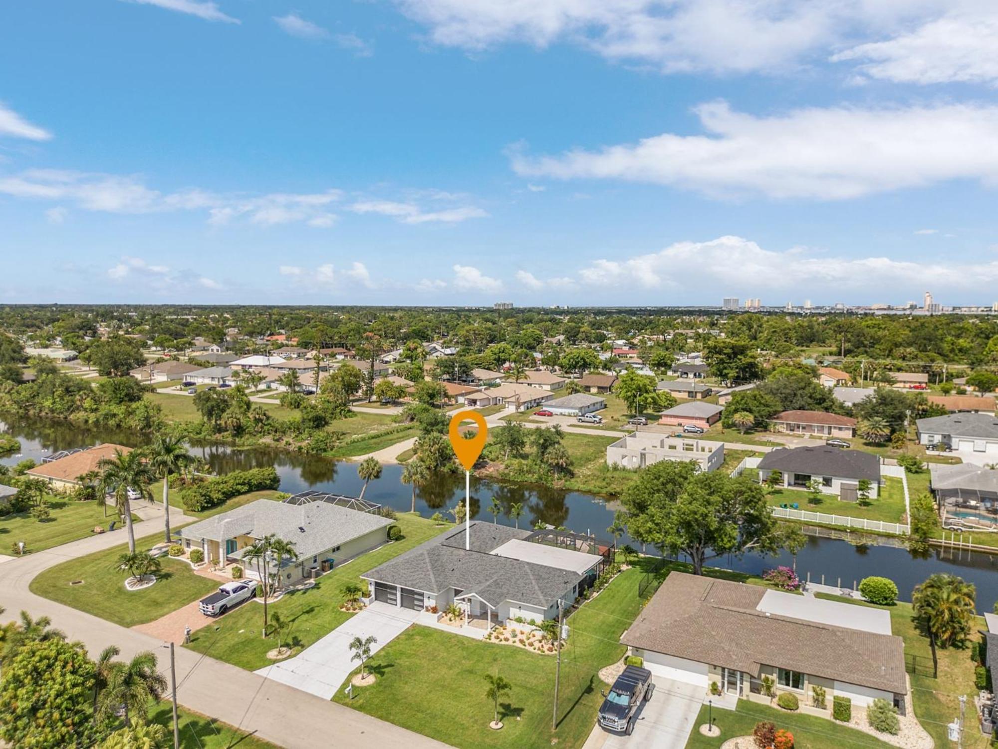 Cozy Retreat, Heated Pool, Water Canal, Bikes,3 Bedroom Cape Coral Dış mekan fotoğraf