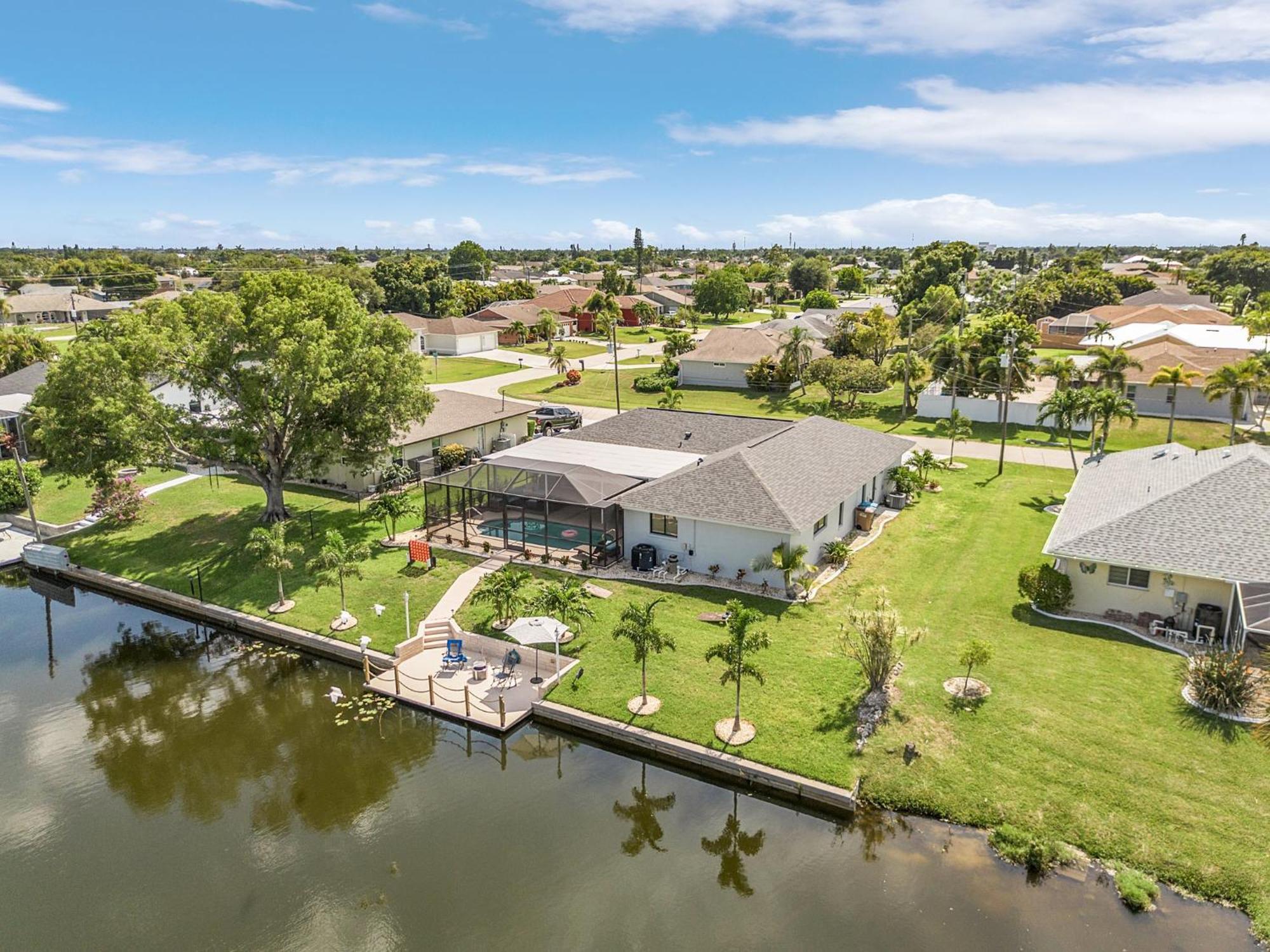 Cozy Retreat, Heated Pool, Water Canal, Bikes,3 Bedroom Cape Coral Dış mekan fotoğraf