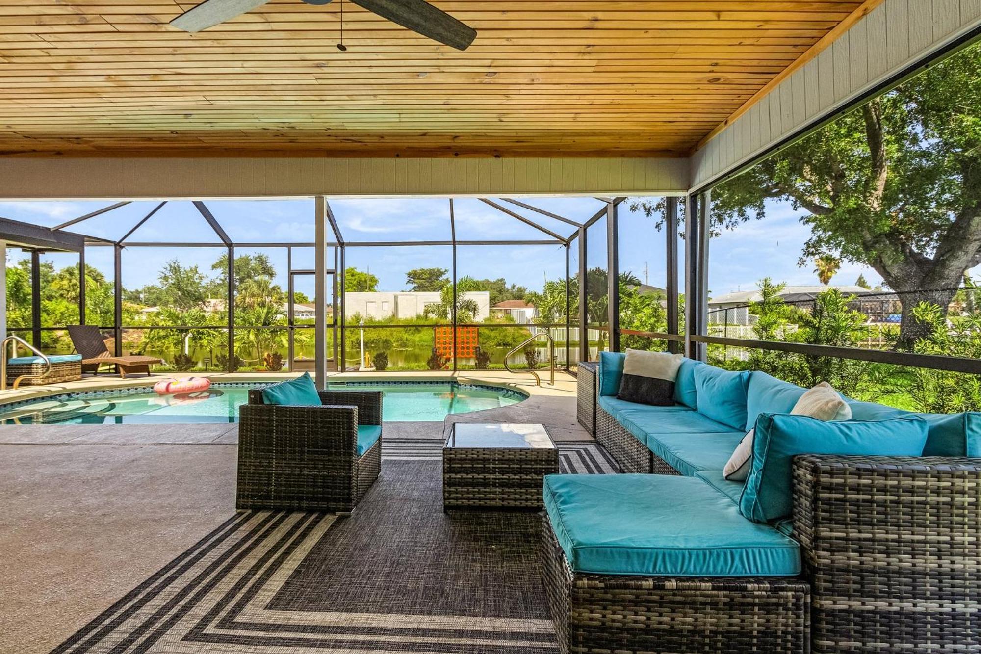 Cozy Retreat, Heated Pool, Water Canal, Bikes,3 Bedroom Cape Coral Dış mekan fotoğraf